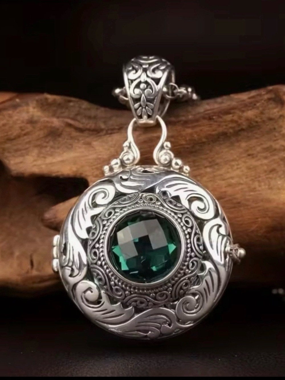 Hollow Fragrant Pill Ball Tang Vintage Necklace NEW Fashion Jewelry Women Beauty